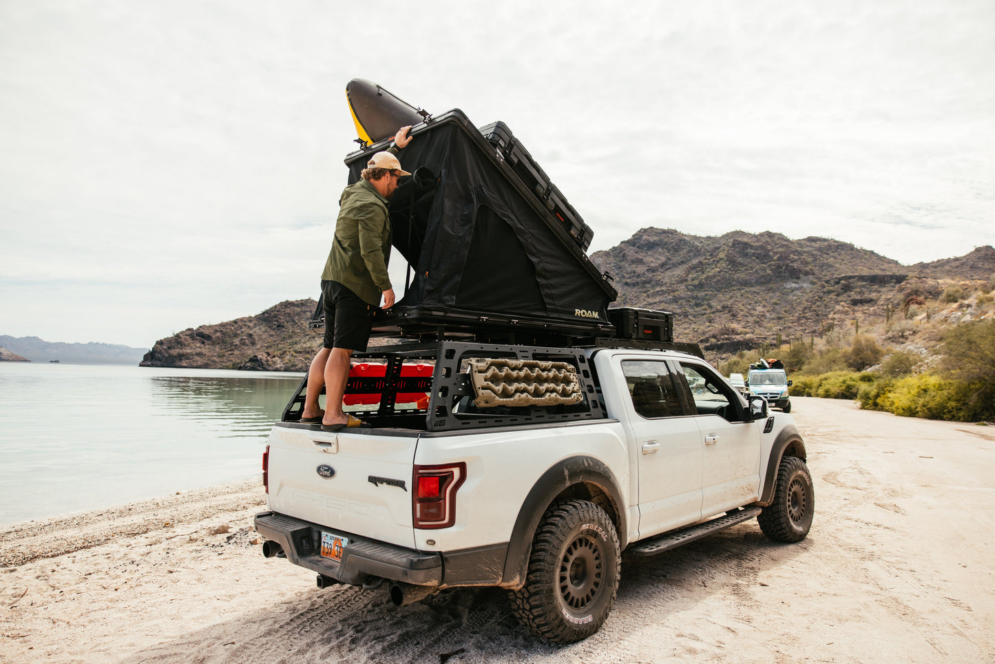 ROAM Adventure Co. The Desperado Hardshell Rooftop Tent