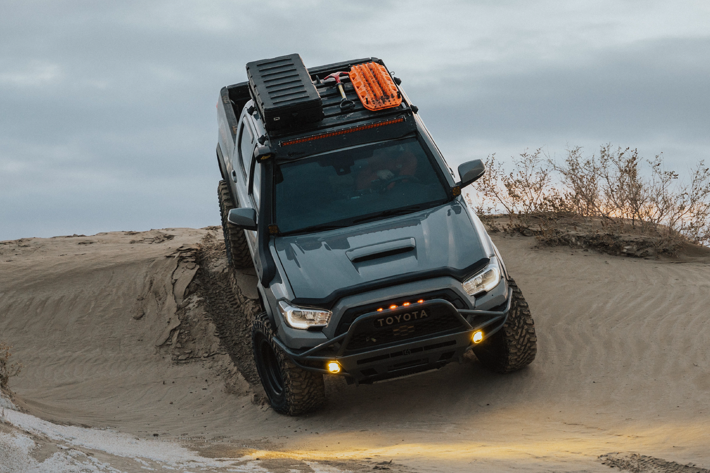 ROAM Adventure Co. 83L Rugged Mounts