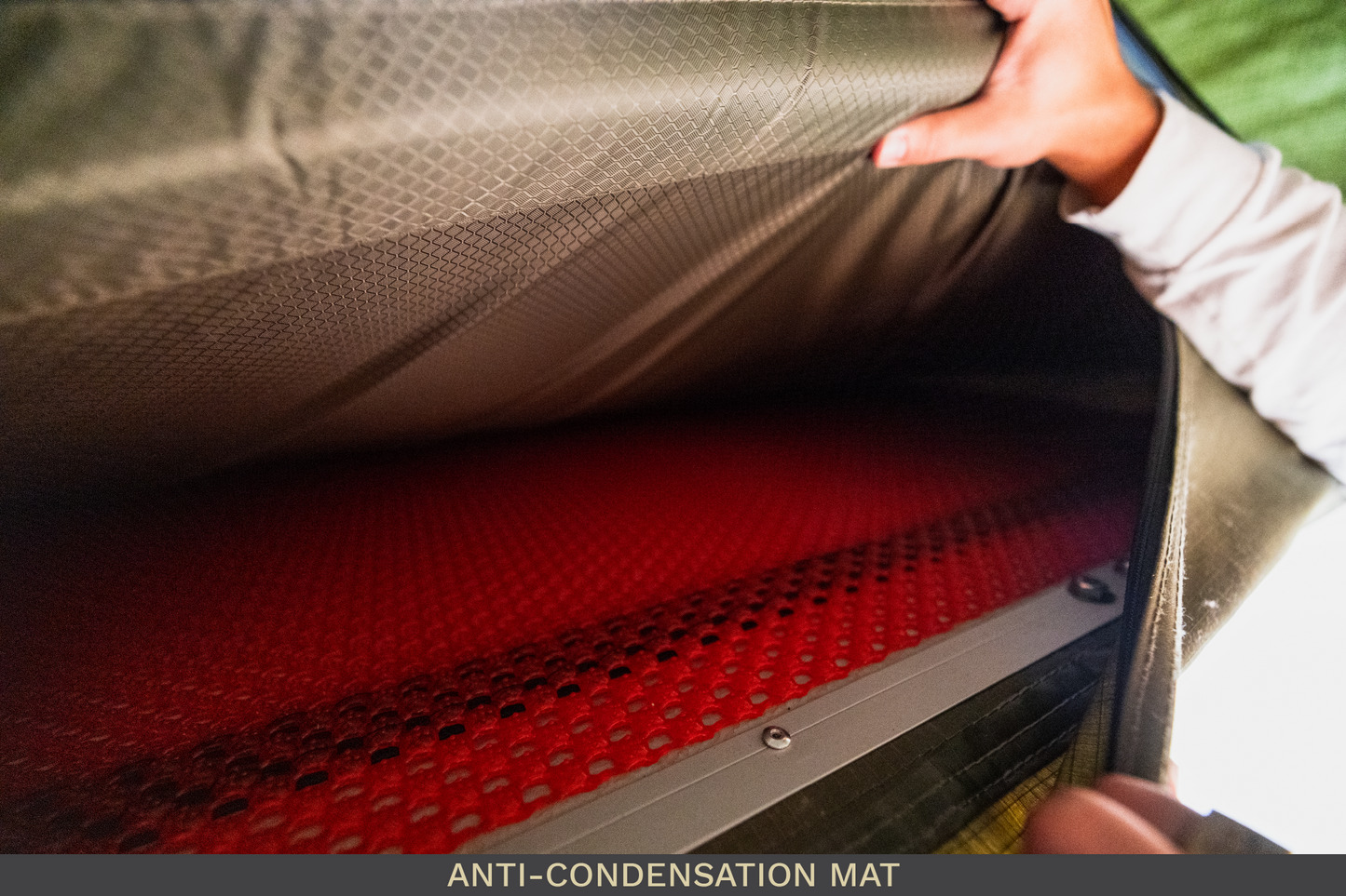 ROAM Adventure Co. The Vagabond Rooftop Tent