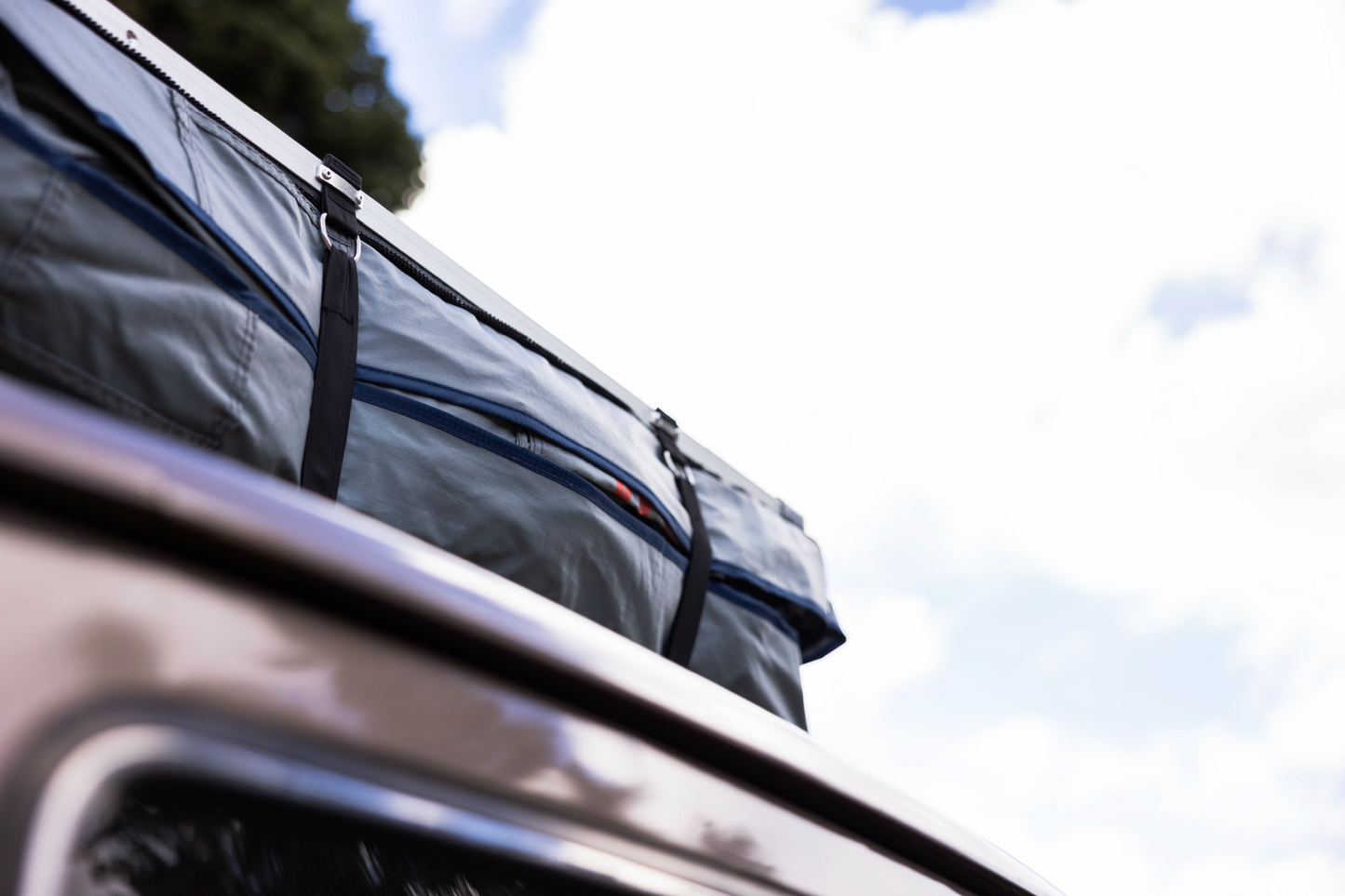 ROAM Adventure Co. The Vagabond XL Rooftop Tent